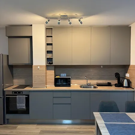 Апартамент ТОП Двустаен в Панорама Парк Пловдив